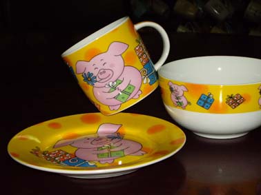  Porcelain Dinnerware (Vaisselle de porcelaine)