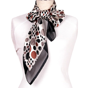  Square Scarf (Square Foulard)