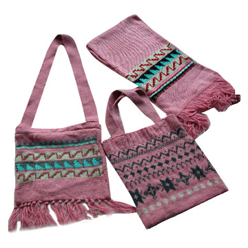  Knitted Hand Bags (Sacs tricotés à la main)