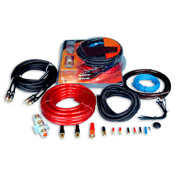  Amplifier Installation Wiring and Kits (Amplificateur installation du câblage et Kits)