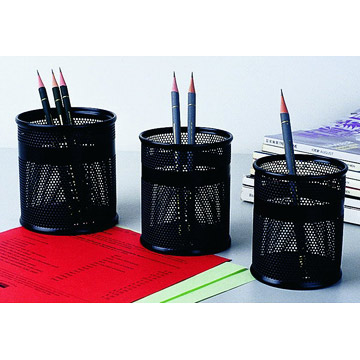  Perforated Pencil Cup (Crayon à trous Cup)