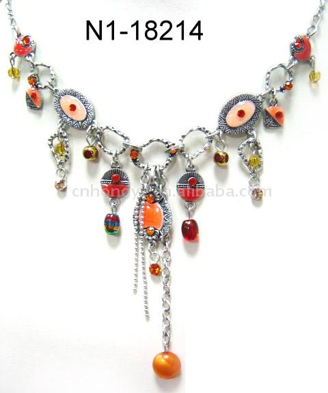  Necklace (Collier)