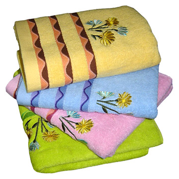  Terry Towels with Satin Borders (Linge éponge avec des bordures en satin)