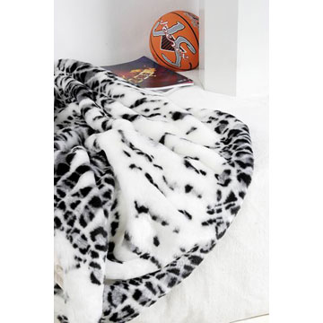  Synthetic Fur Blanket / Throw