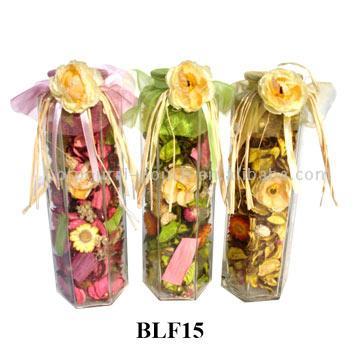 Potpourri in Glass Jar (Potpourri in Glass Jar)