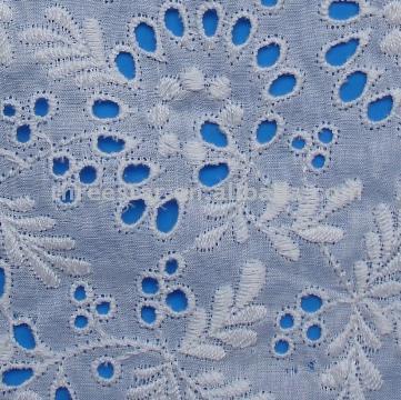  Cotton Fabric with Embroidery (Tissu de coton avec de la broderie)