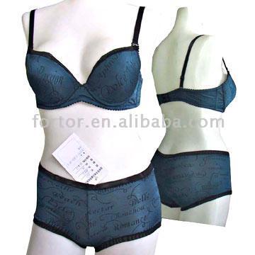  Bra and Panty Set (Soutien-gorge et culotte Set)