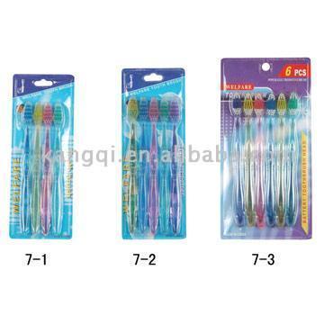  Toothbrushes (Brosses à dents)