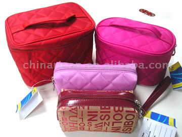  Cosmetic Bags (Косметички)