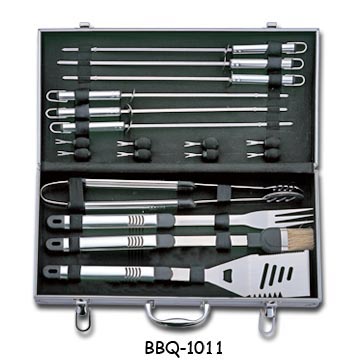  18pc Aluminum Handle BBQ Set with Aluminum Case (18pc алюминиевая ручка барбекю Установить с алюминием дела)