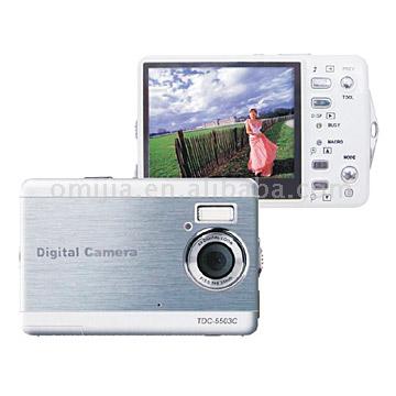  12.0 Mega Pixel Digital Camera with 2.5" LCD