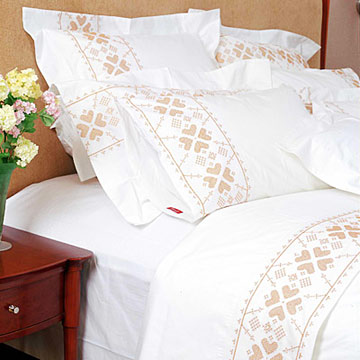  Embroidery Bedding Set (Broderie Taies)