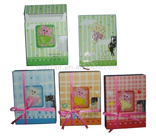  Diary in Gift Box (Diary in Gift Box)