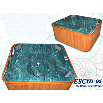  Outdoor Jacuzzi (Jacuzzi extérieur)