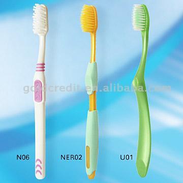  Toothbrushes N06,NER02,U01 (Brosses à dents N06, NER02, U01)