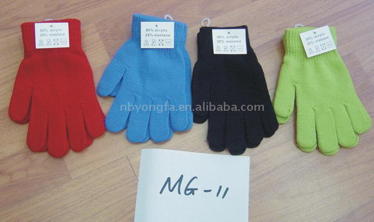  Knitted Magic Gloves (Gants tricotés Magic)