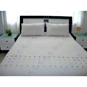  Embroidery Bedding Set (Broderie Taies)