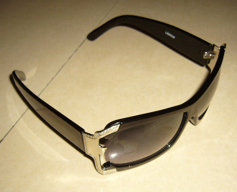  Sunglasses (Lunettes de soleil)