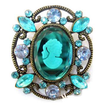  Peacock Portrait Brooch ( Peacock Portrait Brooch)