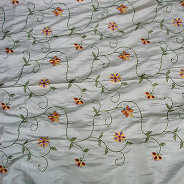  Flower Pattern Embroidered Taffeta (Motif brodé de fleurs en taffetas)