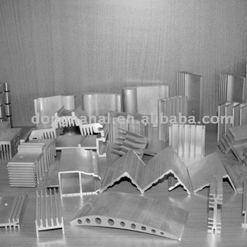 Aluminium Extrusion (Aluminium Extrusion)