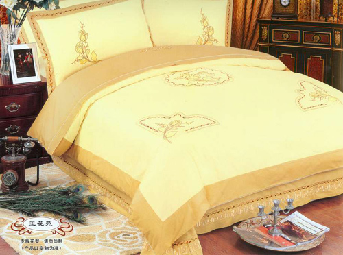  Embroidered Bedding Sets (Ensembles de literie brodée)