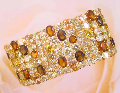 Golden Bangle (Golden Bangle)