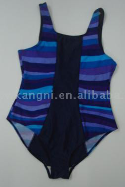  Swimsuit (US & Europe) (Maillot de bain (US & Europe))