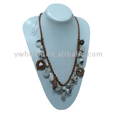  Necklace (Collier)