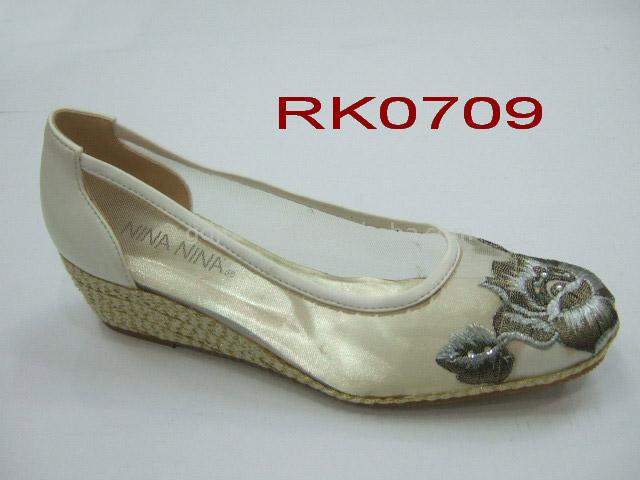  Ladies` Leisure Shoes (Loisirs Ladies `Shoes)