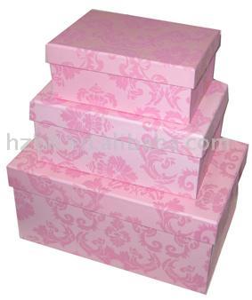  Gift Boxes (Les coffrets cadeaux)