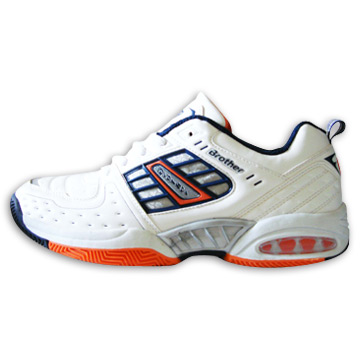  Sports Shoes (Спортивная обувь)