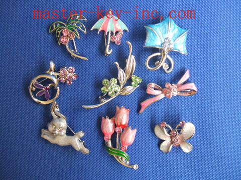  Colourful Brooches