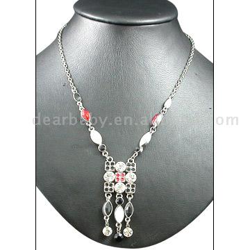  Necklace (Collier)