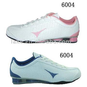  Sports Shoes (Спортивная обувь)