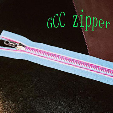  Plastic, Resin & Derlin Zipper (Plastique, résine et Derlin Zipper)