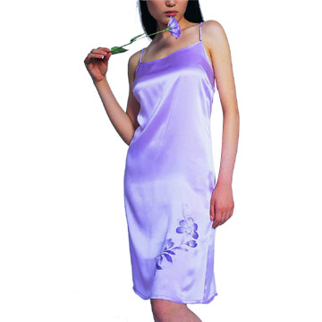  Silk Embroidered Dress (Robe en soie brodée)