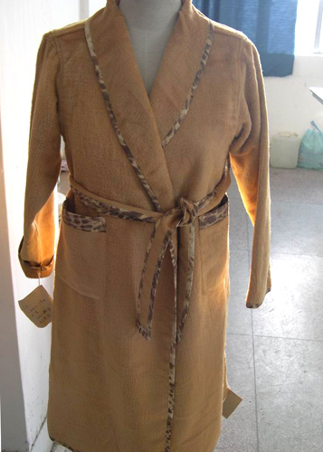  Children`s Silk Bathrobe ( Children`s Silk Bathrobe)