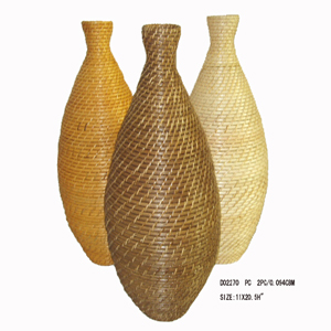  Rattan Vase W/Tongyi