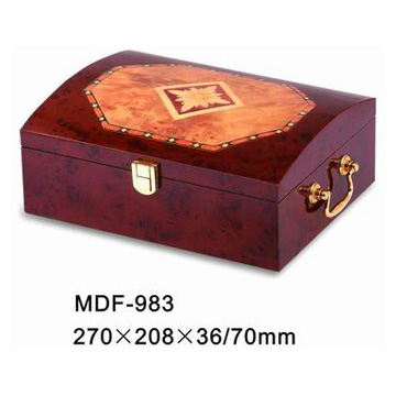  Wooden Jewelry Box (Деревянный Jewelry Box)