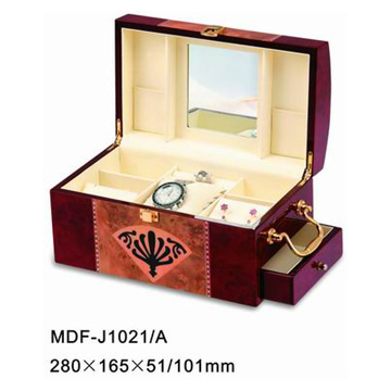  Wooden Jewelry Box (Деревянный Jewelry Box)