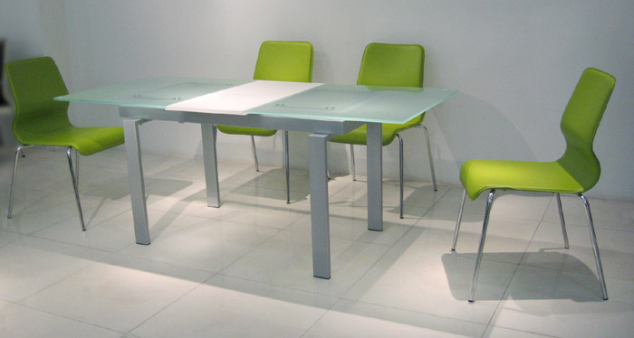  Dining Table (Esstisch)