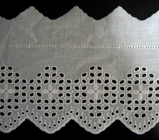  Cotton Lace with Embroidery (Dentelle de coton avec de la broderie)