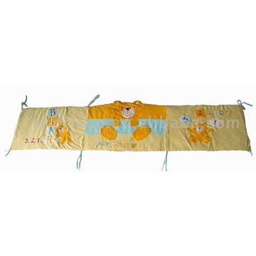  Bed Valance with Bear Pattern (Bed Valance avec Bear Pattern)