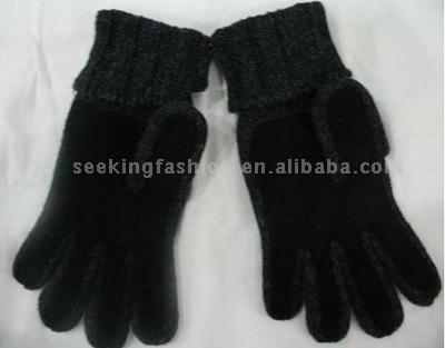  Gloves