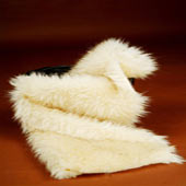  Synthetic Fur Cushion and Throw (Fourrure synthétique Coussin et Throw)