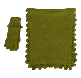  Scarf and Glove (Écharpe et gants)