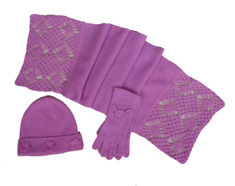  Scarf, Hat and Gloves (Écharpe, bonnet et gants)