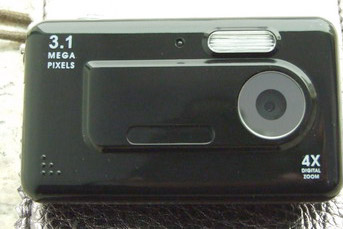  3.1 Megapixel Digital Camera with 1.5" LTPS Display (3,1-мегапиксельная цифровая камера с 1,5 "LTPS дисплей)