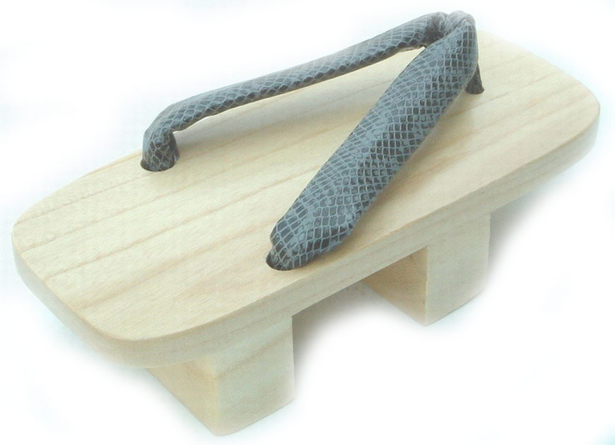  Wooden Slipper (Деревянный башмачок)